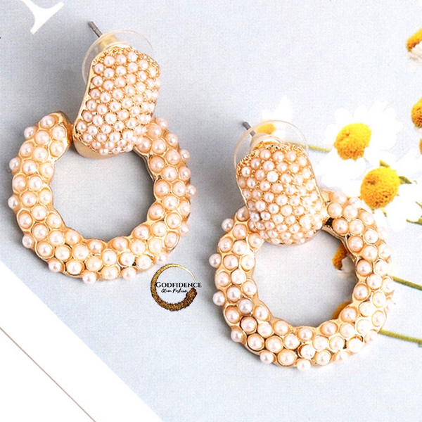 On Que | Circle Shaped Pearl Earrings