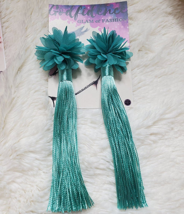 Queen Beauty | Turquoise Silky Tassel Earrings